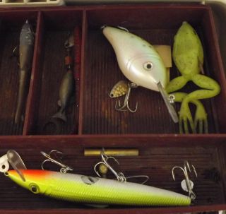 Fishing Tackle Box Fishing Lures Hooks Bobbers Worms Weights Floats