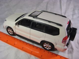 Toyota Land Cruiser Prado White Cararama Diecast Car Collection Model