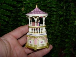 2004 Jewelry Box Gazebo Hallmark Ornament Music Box