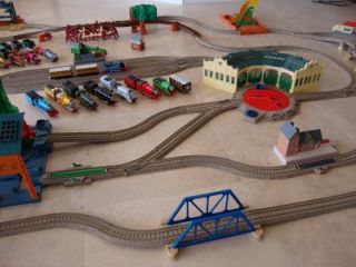 THOMAS TOMY TRACKMASTER HUGE SET SPIN FIX, TIDMOUTH SHEDS, TONS OF