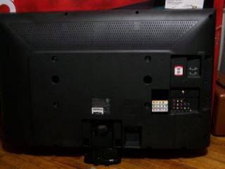 Magnavox 40 LCD TV for Parts Model 40MF401B ASIS Broken 4282112 13