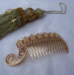 NEO BAROQUE STYLE CZECH GOLDTONE METAL AND FAUX PEARL HAIR COMB