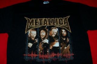 Brand new licensed Metallica t shirt in size large (42 44) and 100%