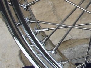 21x2 15 40 Spoke Front Wheel for Harley Sportster Dyna Glide 2000 05
