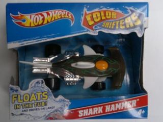 Hot Wheels Colour Shifters Bath Toy Brown Hammerhead Shark Car Land or