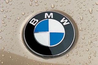 BMW NEW ORIGINAL BONNET/BOOT BADGE 82MM NEW UK STOCK PART NO 5114 8132