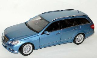 18 Mercedes E Klasse T Modell S212 indigolith blau