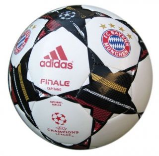 Extrem schöner Adidas Champions League Fußball des FC Bayern
