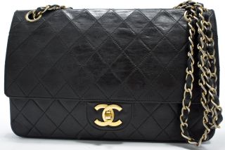 CHANEL 2 55 Tasche Must Have Bag ZEITLOS 25x17cm Matratze Elegante