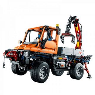 BRAND NEW LEGO TECHNIC 8110 Mercedes Benz Unimog U 400 MINT SEALED S*A