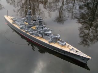 RIESIGES R/C SCHLACHTSCHIFF BISMARCK RC FAHRBEREIT A13