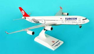 Turkish Airlines Airbus A340 300 1200 SkyMarks Flugzeug Modell SKR357