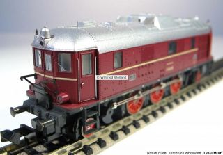 Das Modell einer Diesellok V 140 001 der deutschen Bundesbahn ( DB