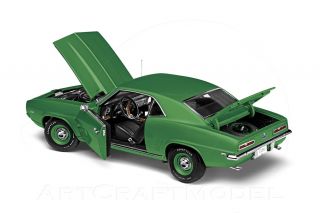 1969 CHEVROLET COPO CAMARO 427 Rally Green Metallic 124 Danbury Mint