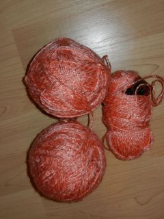 lachsfarbene Wolle ca 440 g