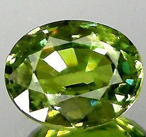 457__KLASSE DEMANTOID GRÜN OVAL SCHLIFF_0,98 CARAT