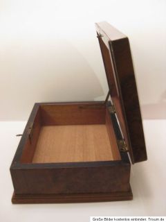 Biedermeier Holz Schatulle 1850/60 Truhe mit Schlüssel  Nussbaumholz
