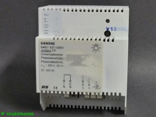 Siemens EIB KNX Universal Dimmaktor 500 W/VA, 5WG1 527 1AB01