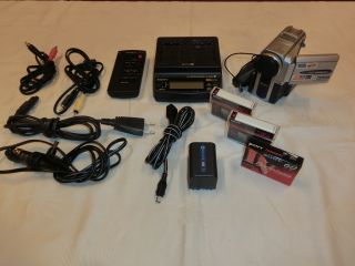 Sony Handycam DCR PC8E Mini DV Camcorder inkl. Docking Station AC