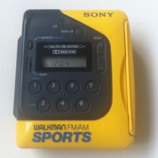 Vintage Sony Sports Walkman FM/AM Model WM F2078