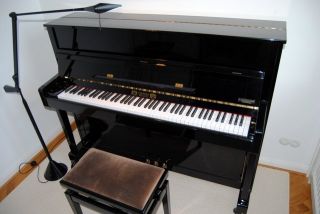 PERZINA Klavier 115er Renner Mechanik Made in Germany schwarz