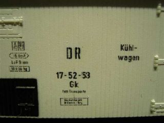 Piko H0 gedeckter Güterwagen DSB + Kühlwagen DR, 2 Stück / D821