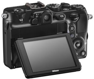 Nikon Coolpix P7100 Digitalkamera (10 Mgp, 7 fach Weitwinkelzoom (3