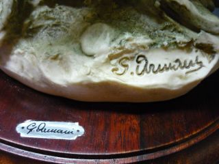 Große G. Armani Porzellan Figur,Greifvogel, Signiert