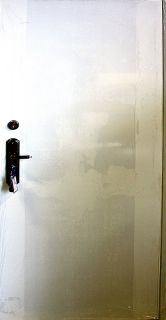 Tür ist nochteilweise mit Schutzfolie abgebildet. Foto kann von