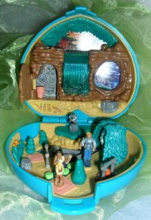 Polly Pocket Miniwelten Disney Dose Pocahontas mit Figuren