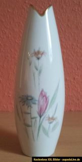 schöne alte Vase   Elfenbein Porzellan   Bavaria   mit Goldrand