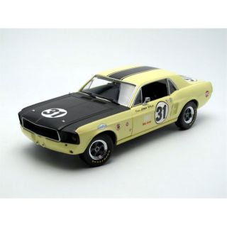REDUIT MAQUETTE GREENLIGHT COLLECTIBLES 1/18 FORD Mustang GT   Ter