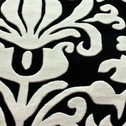 Handmade Europa Collection Black/ White Tribal Damask Rug (76 x 96