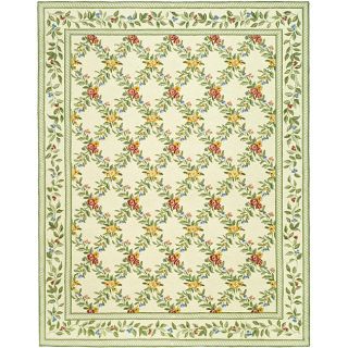 Hand hooked Trellis Ivory/ Light Green Wool Rug (76 x 99) Today $