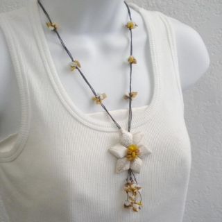 Cotton White Turquoise Flower/ Yellow Shell Tassel Necklace (Thailand