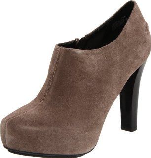 Me Too Womens Lanelle Bootie Shoes